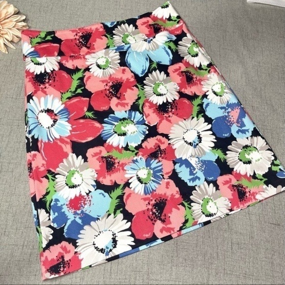 Talbots Pink & Blue Floral Pencil Skirt Cotton Stretch Size 8 - Picture 5 of 10